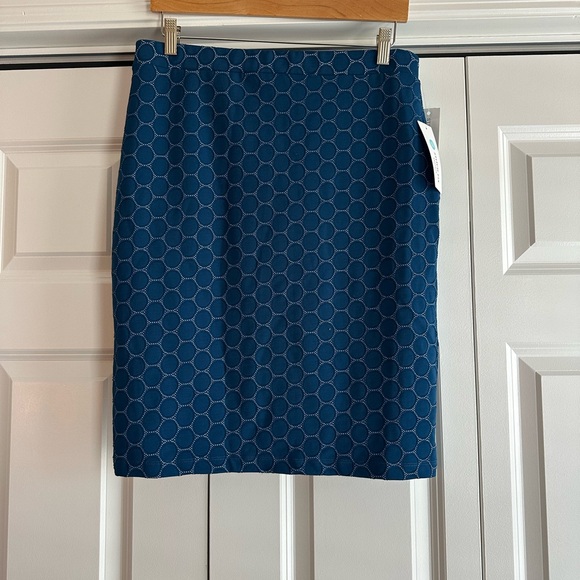 Pencil Skirt- Leota- Size Large - Picture 1 of 4